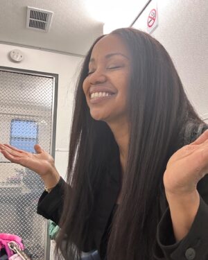 Jeanette Branch Instagram - Woke up blessed and working on my Birthday. I get to involve 3 things I love.  ACTING, STUNTS and HULU.  I’m so grateful for the Angels that guide my path and I’m grateful for the  Ancestors that created it.  Never taking a day for granted. Living life to its fullest. 🙏🏽🙏🏽🙏🏽🎉🎉🎉🎁🎁🎁 #GoJJ #ItsYourBirthday  #birthdaybehavior #SetLife #WorkingActor #HuluSeries