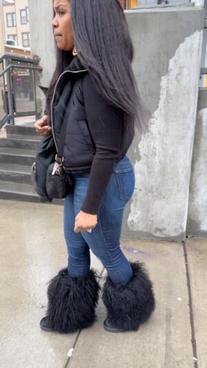 Jeanette Branch Instagram - Best Friend always ready for pic. 🙂 #Sundance #sundancefilmfestival #filmfestival #ParkCity #filmmaker  #popularpage #Boots #Producer #Writer #sundance2024