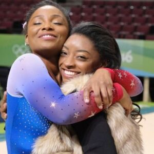 Jeanté Godlock Instagram - mood today. y’all know i love me some @simonebiles sending love and hugs to you in tokyo twinnie ♥️🤍💙