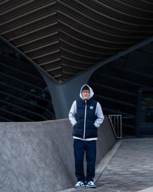 Jed Chung Instagram - 就這樣～好像冷冷的，但暖暖的，跟這片土地一樣，也記得要好好的🫶🏽

@nauticataiwan x @reebok_taiwan 
#nautica#reebok