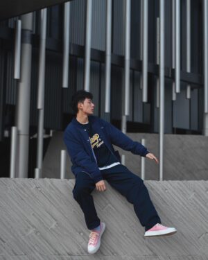 Jed Chung Instagram - ———————————————

那些曾劃過生命的鴻羽
以為如高光停留片刻縮影
再次不期而遇
你們都已是更燎亮的星火

Thanks @jeep_spirit_tw for being my spark💥🔥

Follow @jeep_spirit_tw to get more informations！
#JeepTW#BeFearlessJEEP#JeepSpirit