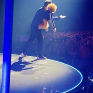 Jeff Panacloc Instagram - Encore une folie douce ce soir à Reims.
Merci pour tout, nous avons tous besoin de rire et de se donner la force en ce moment 🙏🏼
Love You 🙃❤️

#nouveau #spectacle #rollercoaster #jeffpanacloc #jeffpanaclocadventure #ilestcontent #adventure