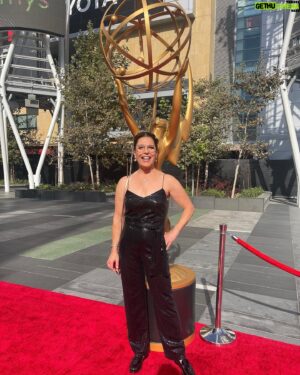 Jeff Perry Instagram - Congrats to my wife Linda for her 8th Emmy nomination 😍💫. So proud of you honey @inventinganna @netflix #creativeartsemmys