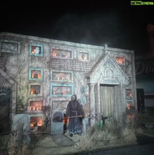 Jeff Perry Instagram - Thank you @unistudios for a spooktacular evening! @horrornights #UniversalHHN 🎃👻💀