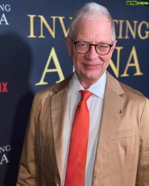 Jeff Perry Instagram - Countdown to FRIYAY...👀🤩 Catch @inventinganna on @netflix 2/11! #InventingAnna