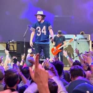 Jeff Ross Instagram - Most bands fade… but Pearl Jam just keeps going and going —adding new great songs to their incredible repertoire.  Shout out to greatness. Shout out to @pearljam and the unstoppable folk hero front man @eddievedder