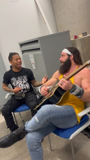 Jeff Sciullo Instagram - I know that ain’t who I think it is! @iameliaswwe ? 😮 #RevolverWHAT #WHWT #walkwithelijah #LioRush