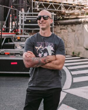 Jeff Stinco Instagram - This guy is very happy to be on tour in Europe and the UK this summer. 

Photo: @shotbywozniak