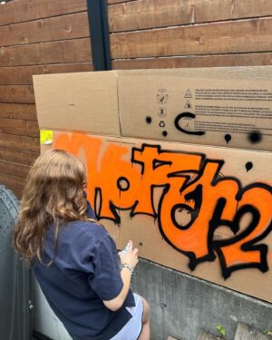 Jeff Stinco Instagram - What a week! 🎓 Full of milestones and prep: so proud of Maya’s graduation, sweet 16 celebrations (Zozo!), anniversaries, gearing up for the Euro tour, black t-shirt game on point, chilling by the lake, even squeezed in a street art « festival » in the backyard and a huge spring cleanup. Germany, here I come!

@ebocustoms @ron_ellis_pickups @daddarioandco @kojofit