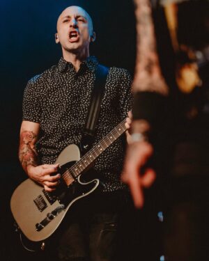 Jeff Stinco Instagram - Killer room in Belgium made me want to get weird. As soon as I hit the stage, I couldn’t stop smiling like a kid in a candy store. I had a wonderful time in Antwerp: I had a good workout, the best diner of the tour, best chocolate and of course, the best beer of my life…the show was definitely the highlight though 🤘

Photos by: @nateconcertphotography 

@revvamps @fender @fendercustomshop @tedstevensonguitars @daddarioandco