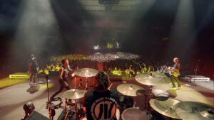 Jeff Stinco Instagram - I can’t wait to do this again, but in Sydney this time! Jump! 

Video by: @lucasallegretto