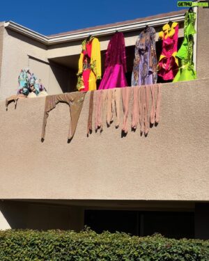 Jeffery Roberson Instagram - HOLLYWOOD, CA! Varla is drying out! So@she can be at the top of her game with STAND BY YOUR DRAG at the Catalina Jazz Club @catalinajazzclub This Tuesday, April 23rd at 8:30pm! Get your tickets at ticketweb.com #standbyyourdrag #dragcomedy #scatqueen