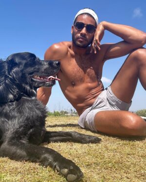 Jeffrey Bowyer-Chapman Instagram - l’homosexual l’officiel 🫶🏾🩵✨