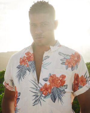 Jeffrey Bowyer-Chapman Instagram - 🌺🪬🩵

📸X @hudsontaylor