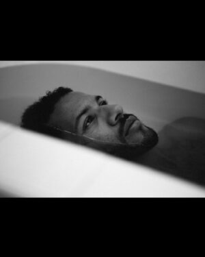 Jeffrey Bowyer-Chapman Instagram - 👁️‍🗨️🤍 
📸x @amandacrew