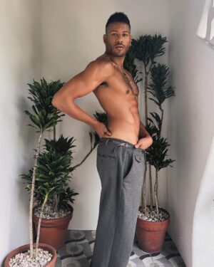 Jeffrey Bowyer-Chapman Instagram - 𝚕𝚎𝚊𝚟𝚎 𝚒𝚝 𝚝𝚘 𝚝𝚑𝚎 𝚘𝚝𝚑𝚎𝚛 𝚋𝚘𝚢𝚜 𝚝𝚘 𝚙𝚕𝚊𝚢 ♥️