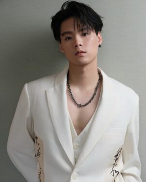 Jeffrey Dong Instagram - Back and white in pearl @official_mikimoto