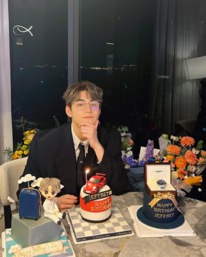 Jeffrey Ngai Instagram - happy birthday to Jeffrey🎂

過去18歲沒戴錶 不過有時間～
大個仔，有更多挑戰等緊你
繼續帶住滿滿的愛向前衝🎂

生日願望係想大家快啲去睇女朋友第一次執導嘅MV 🤎
都是因為愛