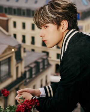 Jeffrey Ngai Instagram - Paris calling 🎶 終於好天影到balcony 相🌼
see you guys later

開估今晚睇show look
恭喜估中嘅幸運兒🐑會有寶麗來一張🤓

#LVMENSS25
#LOUISVUITTON
#PharrellWilliams
@louisvuitton