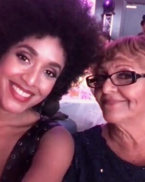 Jeirmarie Osorio Instagram - Celebrando mi primer día de madres con sentimientos encontrados, pero con más motivos para sonreír y agradecer. Acá les comparto un poquito de lo que he vivido en estos dos meses y a mis dos madres. Puro Amor. 
¡Les envío un abrazote apretado a todas las mamis en este día! 

#diadelamadre #mothersday