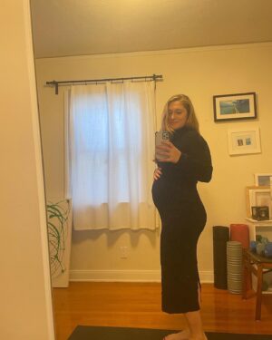 Jenna Doolittle Instagram - ✨You’ve been so supportive and kind to me and I want to share more of what’s going on in my life… 

I’m pregnant! 🎉

Starting a family is something @matttente and I have wanted for a very long time. Baby boy coming Feb 18th! 💙

I will say honestly that it’s been a challenge to lose my mom while becoming a mom. She was so unbelievably excited to be a grandma, but I am at least grateful that she knew he was on the way. 

“How do you balance joy and grief?” is a question I often come back to. Complex emotions that swirl about these days. 

Right now though, I’m just grateful for this beautiful baby growing in my belly and all your love and support. 🥰

I also want to say that if you are struggling to get pregnant or start a family of your own, I see you. I feel you. We sadly experienced pain and great loss on our journey to get here. I hope our joy can serve as inspiration to you and if you ever are feeling alone on your journey and want someone to lend an ear, feel free to drop me a line. 💛

Xoxo

PS. I did nothing to coordinate these pics on my fridge, but i just love that my mom is there joyfully celebrating him with us.