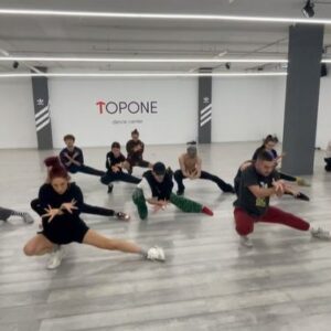 Jenni Thomasson Instagram - To try to wrap anything about this video into a little blurb feels impossible. I’ve never worked harder on, or been more proud of a video. It also means so much more because of the fact that we shot this in Ukraine with so many incredible Ukrainian dancers and crew just 3 weeks before the war began. Our hearts have been with Ukraine ever since and we will always #standwithukraine. I also had the pleasure of working with some of the best UK and American talent. This video is just really special and watching it now makes every ounce of blood, sweat, and tears worth it.  This feels like the start of a new era with queen @todrick and I’m thankful to be a part of it. (Thank you @trevorpaul.photos for the beautiful bts shots!)