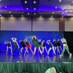 Jenni Thomasson Instagram - I had such a great time judging and teaching at @wctedance Nationals in Chicago this week! We had a blast dancing to new @todrick music (I mean I had to! 😝)! AND I got to spend time with my bestie @mskriskan who made it all happen! Thanks to all the dancers who shared their energy & talent! (Be on the lookout for the clean version of Femuline dropping soon! 👀 ) #todrickhall #femuline #worldclasstalentexperience