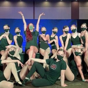 Jenni Thomasson Instagram - I had such a great time judging and teaching at @wctedance Nationals in Chicago this week! We had a blast dancing to new @todrick music (I mean I had to! 😝)! AND I got to spend time with my bestie @mskriskan who made it all happen! Thanks to all the dancers who shared their energy & talent! (Be on the lookout for the clean version of Femuline dropping soon! 👀 ) #todrickhall #femuline #worldclasstalentexperience
