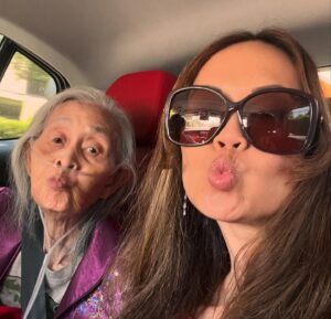 Jennie Kwan Instagram - These moments😊💖🫶🏼
.
.
.
#moments #friendship #inbetweenmoments #restday #breathe #downtime #blackcatsofinstagram #fillyourcup #fillyoursoul