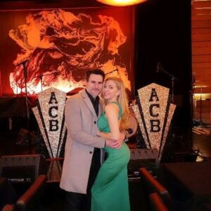 Jennifer Lyons Instagram - Great night @vibratogrilljazz with my Foxy Man! @heavilymeditated6 love the Amanda Castro Band!