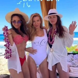 Jennifer Lyons Instagram - 