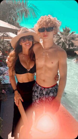 Jennifer Walcott Instagram - Happy Mother’s Day ❤️😍