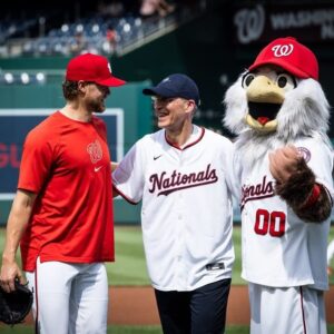 Jens Stoltenberg Instagram - A great experience to attend NATO Day at Nationals Park. 

I had the honour of throwing the first pitch at the game between the Washington Nationals and the Saint Louis Cardinals.