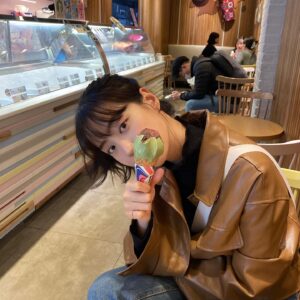 Jeon Hye-yeon Instagram - 이냉치냉