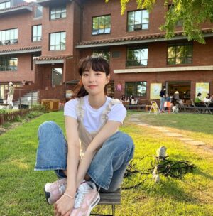 Jeon Hye-yeon Instagram - 힐링데이🍦🌱🐤