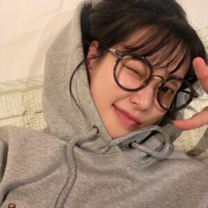 Jeon Hye-yeon Instagram - 즐거웠던 대구 촬영🐻🖤(feat.다이어트는 내일부터🐷)