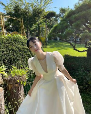 Jeon Hye-yeon Instagram - 🩵💚 

👗 #플로렌스웨딩