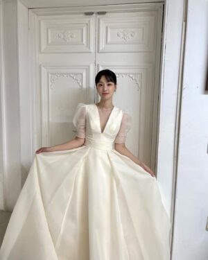 Jeon Hye-yeon Instagram - 🩵💚 

👗 #플로렌스웨딩