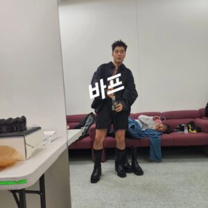 Jeon Hyun-moo Instagram - 팜유 오일 파동

오늘 밤 바디프로필 공개 
당 떨어진 가련한 팜유즈🏝🏝🏝

나혼자산다~~

#나혼자산다 #바프 #팜유위기
