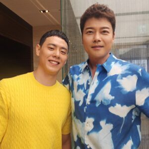 Jeon Hyun-moo Instagram - 설레는 키 차이

#이관희 #전현무 #전참시