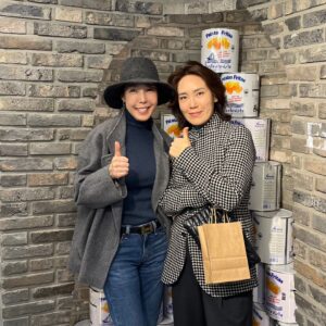 Jeon Su-kyung Instagram - #주말나들이🚗 
#famigo
#파미고츄레리아 
#연남동맛집
#츄로스
#기분좋아지는맛😋