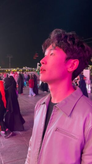 Jeon Tae-yang Instagram - What a view! Happy founding day 🇸🇦🥳

사우디 수도 리야드에 있는 작은 뉴욕 🫶🏼

📍 BOULEVARD CITY, RIYADH 

#fyp#foryou#travel#ksa#riyadh#saudiarabia#boulevard#visitsaudi#visitriyadh#🇸🇦#사우디#리야드#사우디여행#사우디아라비아#여행에미치다