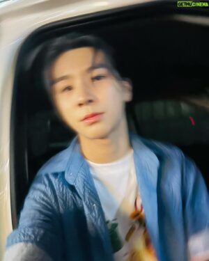 Jeong Dong-won Instagram - 😏