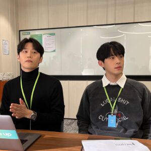 Jeong Jae-kwang Instagram - O’PENing 오피스에서 뭐하Share? tvN 월,화 오후 10:30
많은 관심 부탁드립니다🙏

#오피스에서뭐하share