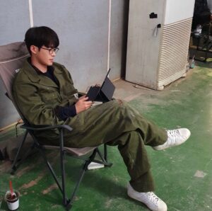 Jeong Jae-kwang Instagram - #알고있지만 안경준
