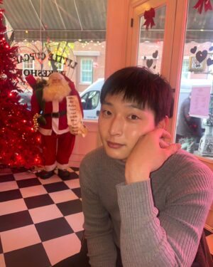 Jeong Jin-woon Instagram - 000 : 왜 또 칭얼거려❤️