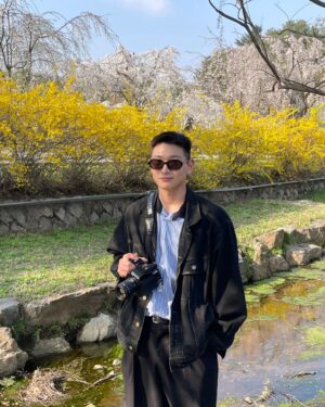 Jeong Jin-woon Instagram - 분홍색 노랑색 초록색 파란색 갈색
🌸 🌼 🌱 🌏 🌳
봄의 다섯가지 색👋👋
