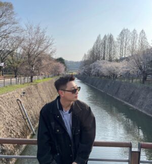 Jeong Jin-woon Instagram - 분홍색 노랑색 초록색 파란색 갈색
🌸 🌼 🌱 🌏 🌳
봄의 다섯가지 색👋👋
