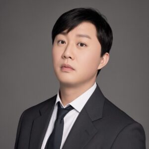 Jeong Jun-ha Instagram - 스타일 좀 내봤어!!🙏🏻나야!!✋나 잘지내!!영화도 찍고!!예능도 하고!!✌️바쁘지만 마음이 편해서 젊어졌다는 얘길 많이 듣네 ㅎㅎㅎ🙌😊