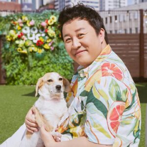 Jeong Jun-ha Instagram - 도그어스플래닛에서 교육받고 있는 구조견 유기견 친구들을 소개합니다. 🤗
가족들을 기다리고 있는 친구들 많이 관심 갖고 지켜봐주세요..그리고..
헤이마리잡지에 6월호 표지모델이 됐어요

#헤이마리 
#유기견입양프로젝트 #도그어스플래닛 
#구조견 #유기견 #반려견 #인식개선